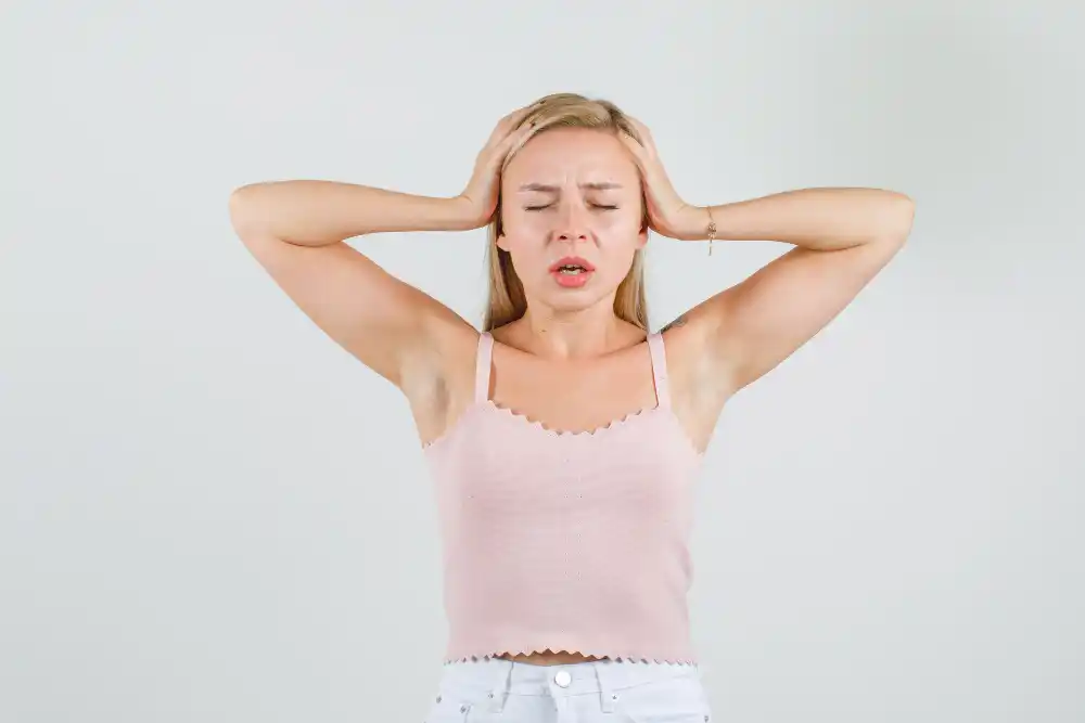 Koltuk Altı Terlemesi (Hiperhidroz) Neden Olur?